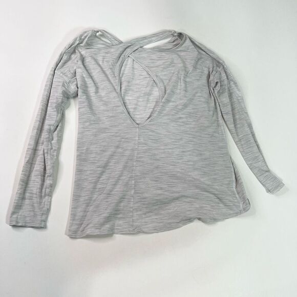 Lululemon Long Sleeve Shirt Womens 8 Gray Keyhole Open Back Pullover - Picture 6 of 7